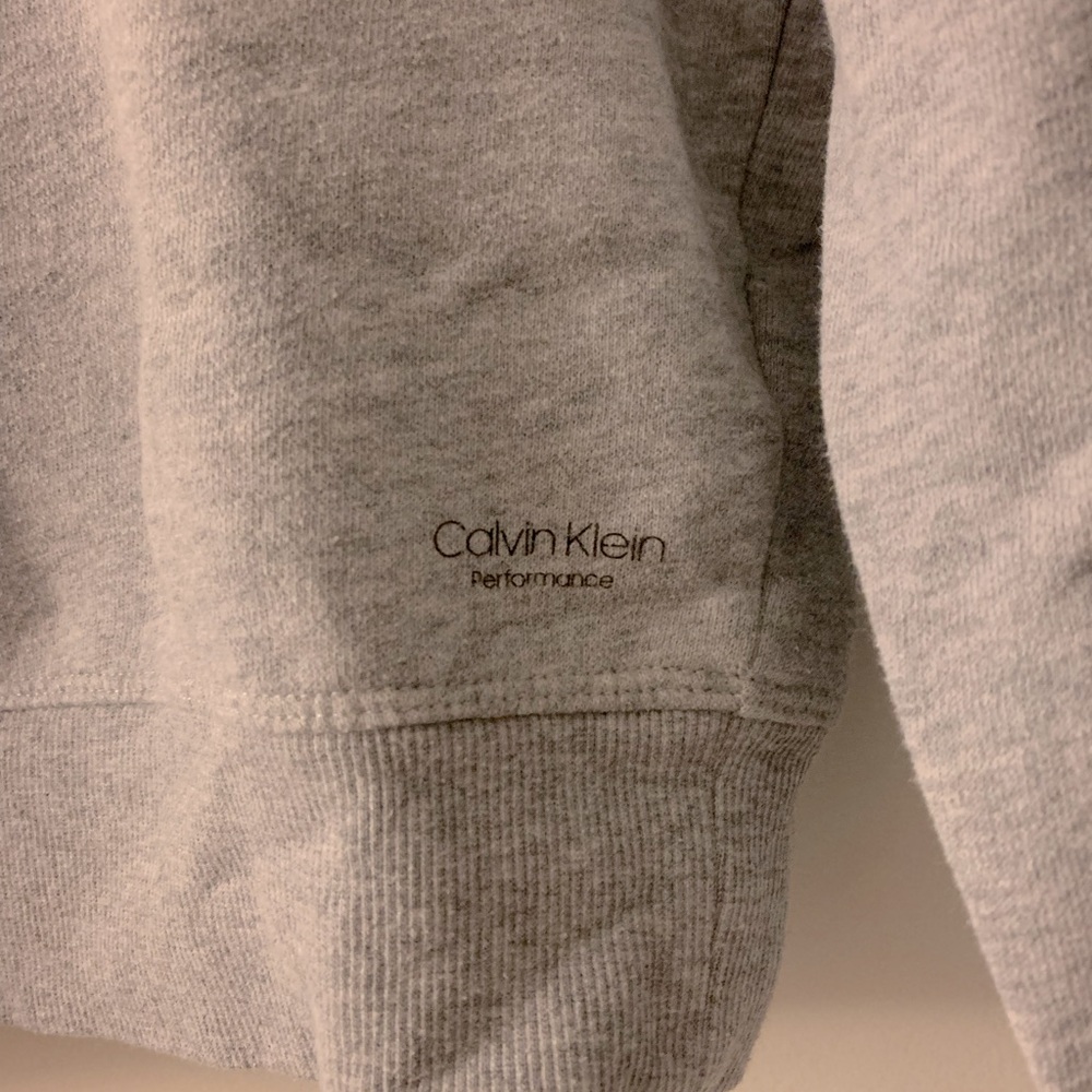 Calvin Klein Performance Cropped Pullover - Picture 3 of 3